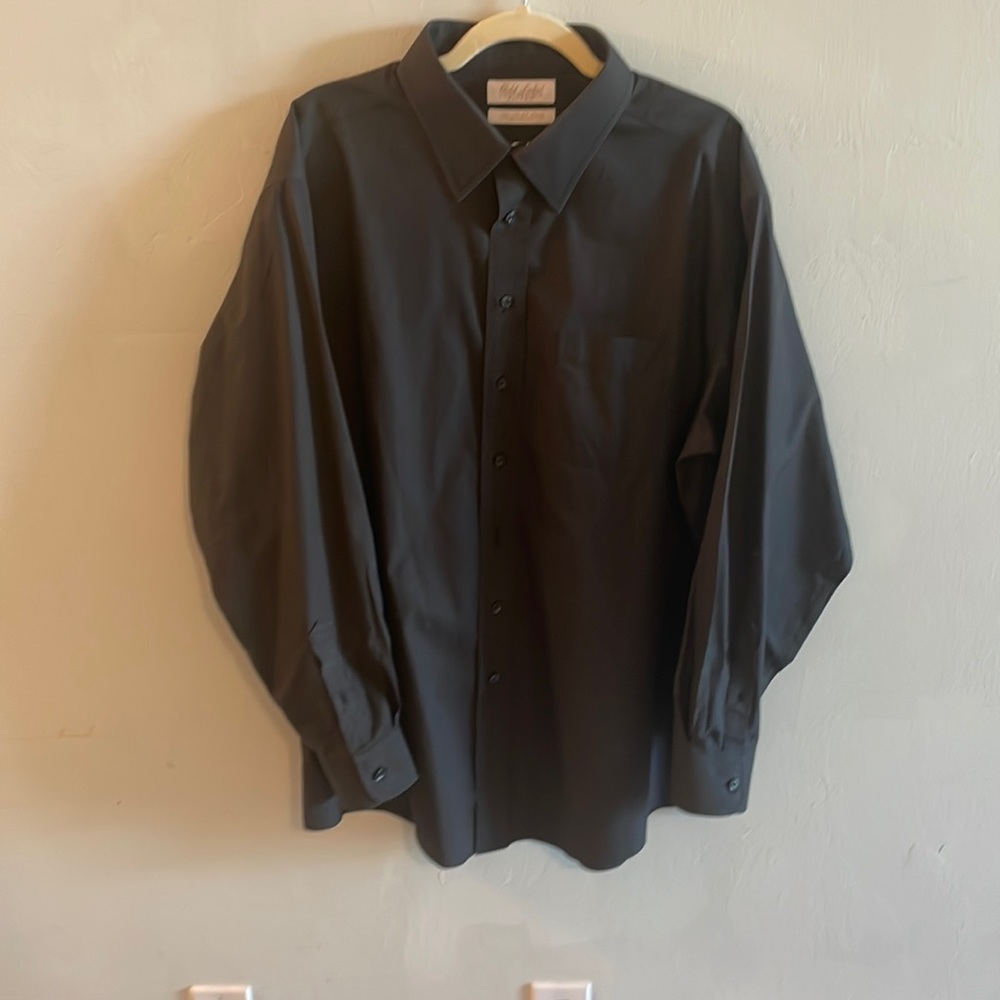 Black Roundtree & Yorke gold label dress shirt
